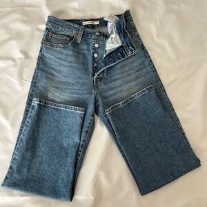Levi's Ribcage Straight Leg Jeans